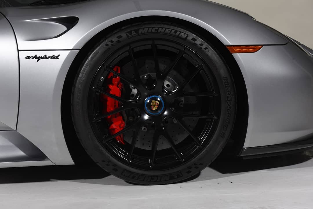 2015 Porsche 918 Spyder — photo 9