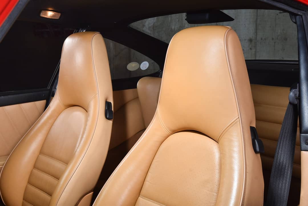 1990 Porsche 911 Carrera 2 — photo 22