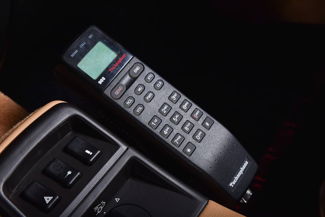 1990 Porsche 911 Carrera 2 — photo 28