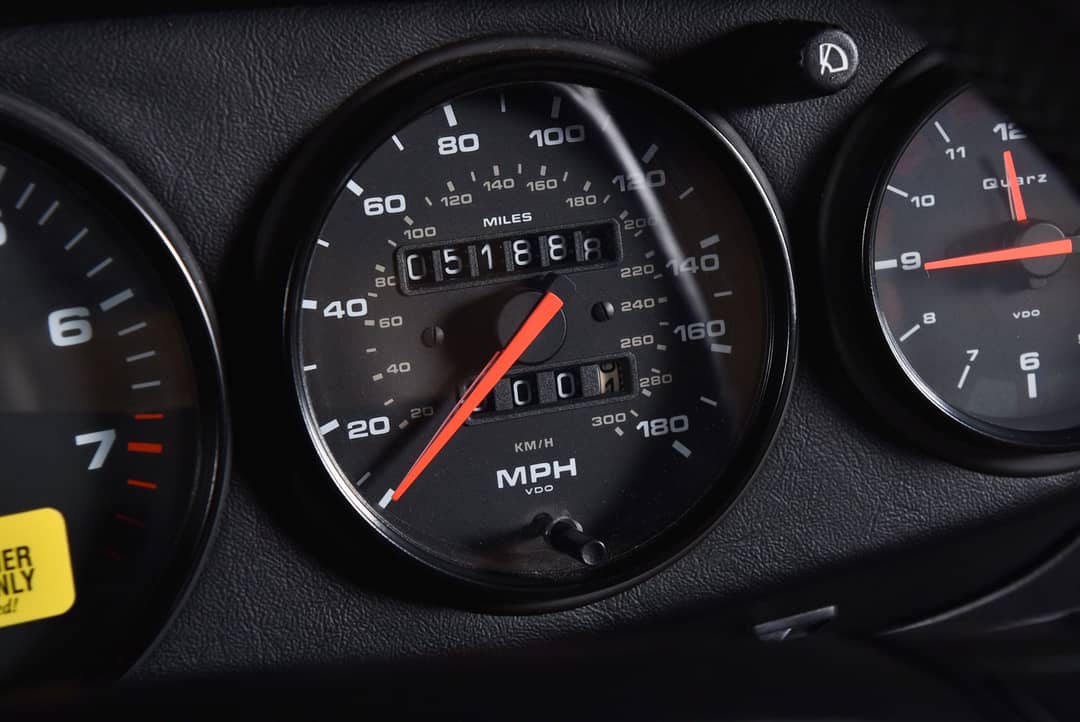 1990 Porsche 911 Carrera 2 — photo 30