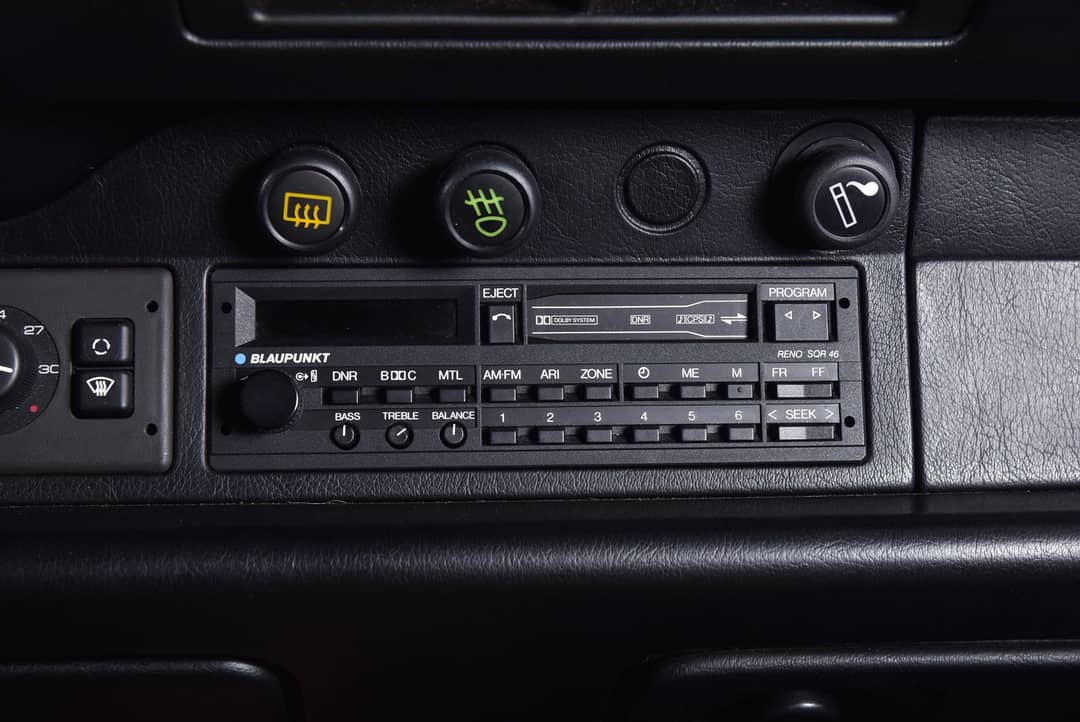 1990 Porsche 911 Carrera 2 — photo 33