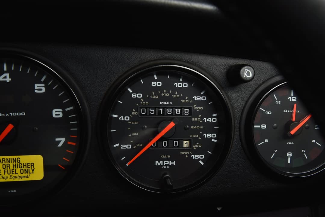 1990 Porsche 911 Carrera 2 — photo 38