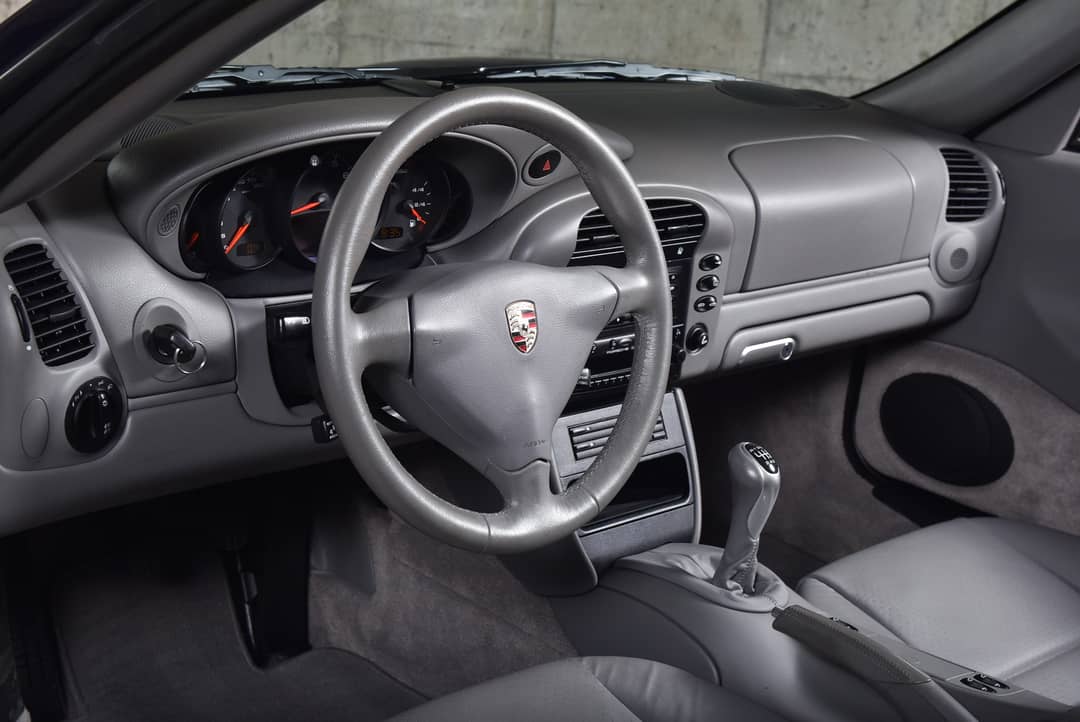 2002 Porsche 911 Carrera — photo 25