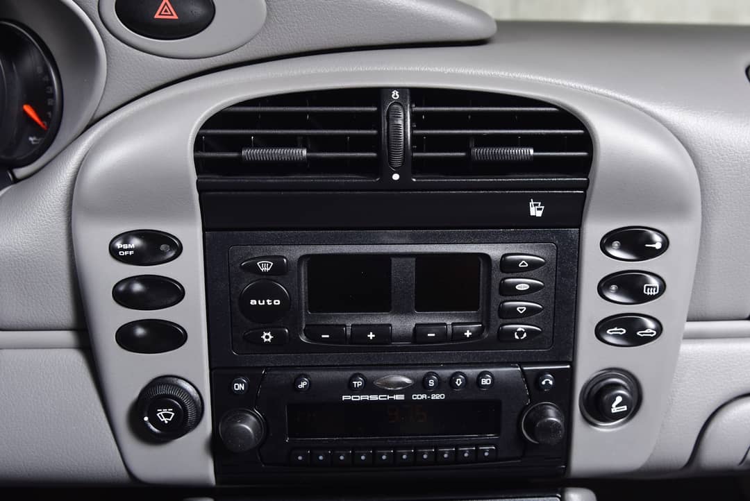 2002 Porsche 911 Carrera — photo 40