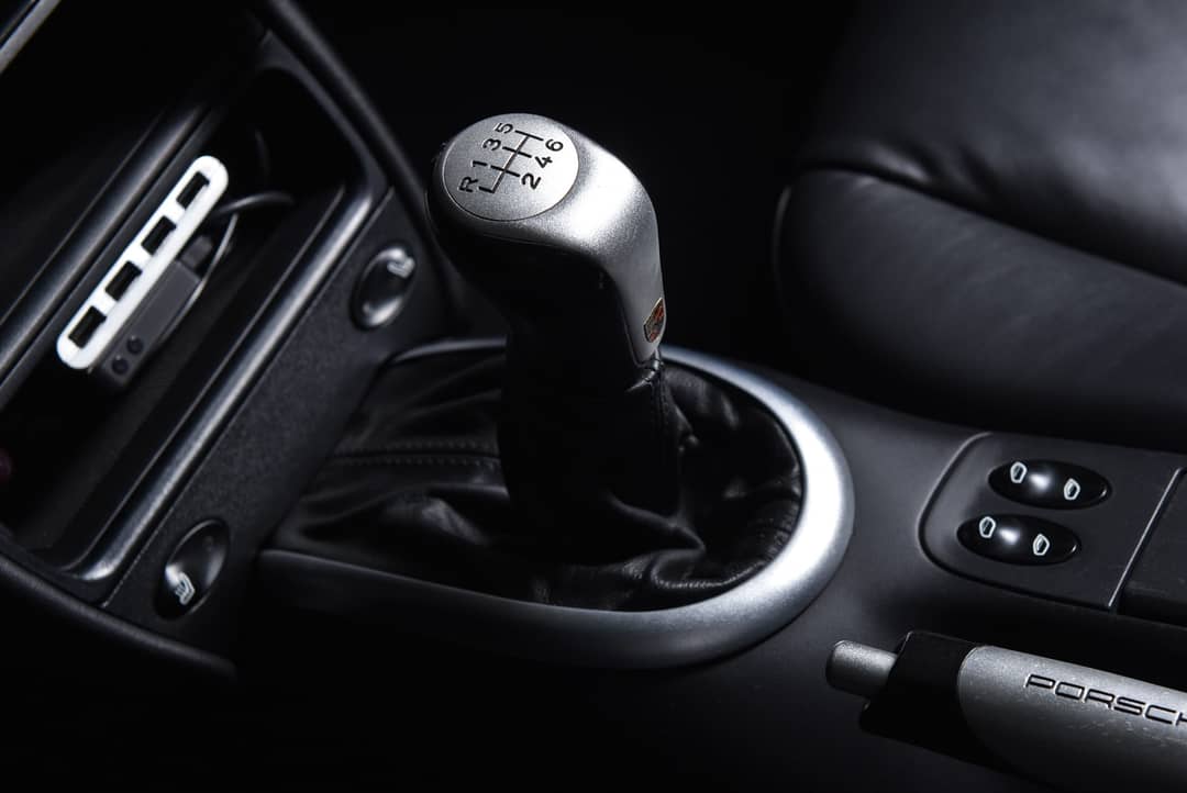 2004 Porsche 911 Carrera 4S — photo 17
