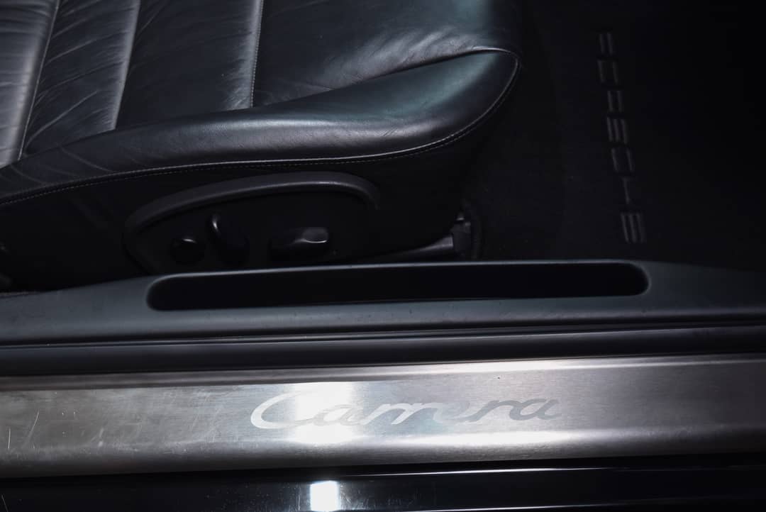 2004 Porsche 911 Carrera 4S — photo 27