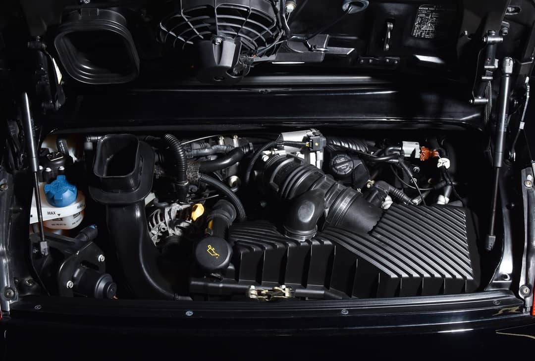 2004 Porsche 911 Carrera 4S — photo 32