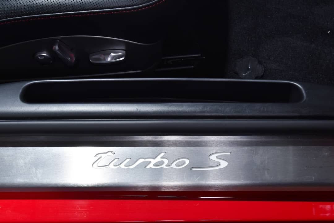 2012 Porsche 911 Turbo S — photo 23