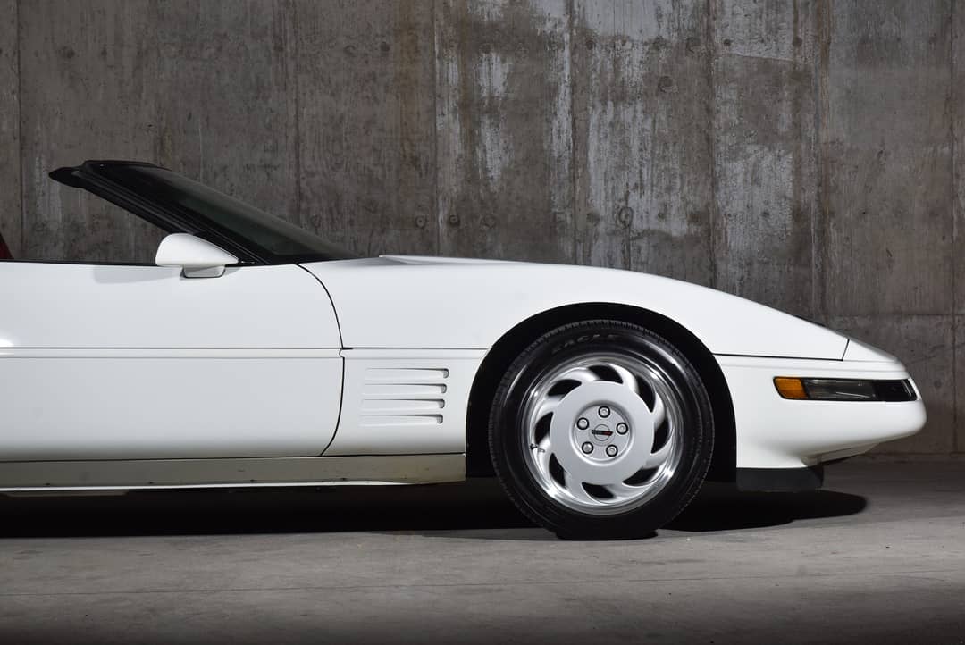1992 Chevrolet Corvette — photo 12