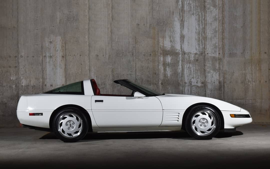 1992 Chevrolet Corvette — photo 13