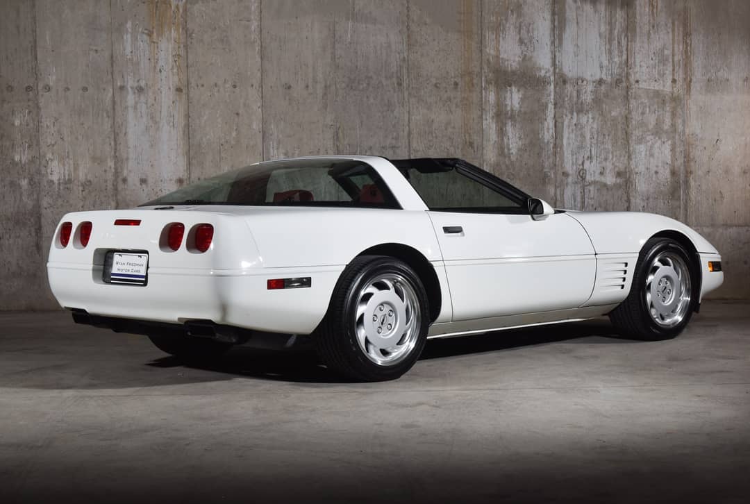 1992 Chevrolet Corvette — photo 3