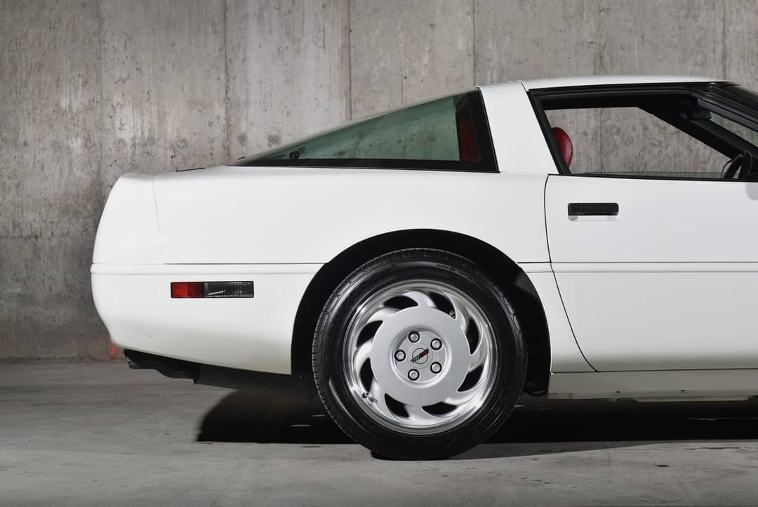 1992 Chevrolet Corvette — photo 24