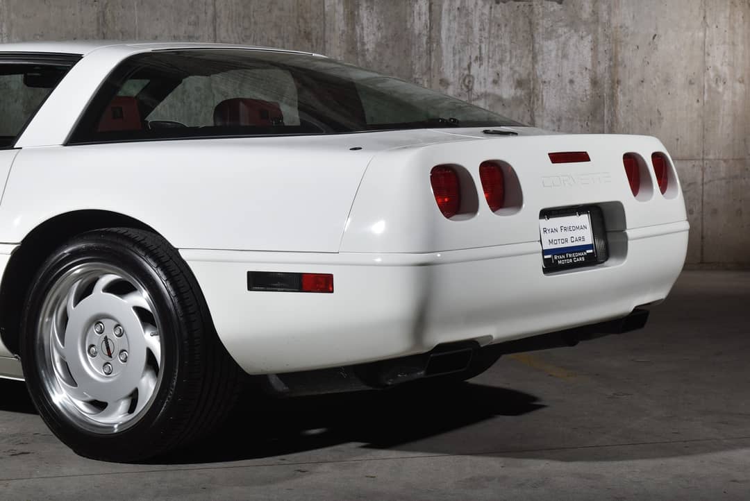 1992 Chevrolet Corvette — photo 30