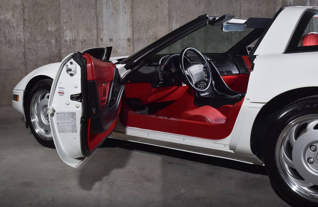 1992 Chevrolet Corvette — photo 38