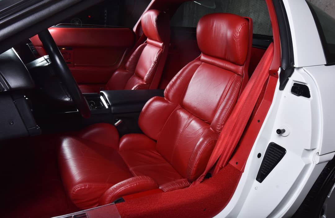 1992 Chevrolet Corvette — photo 39