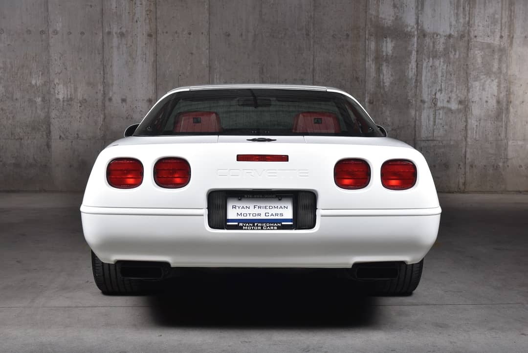 1992 Chevrolet Corvette — photo 10