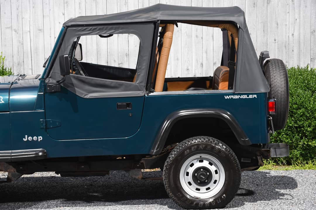 1995 Jeep Wrangler Rio Grande — photo 13