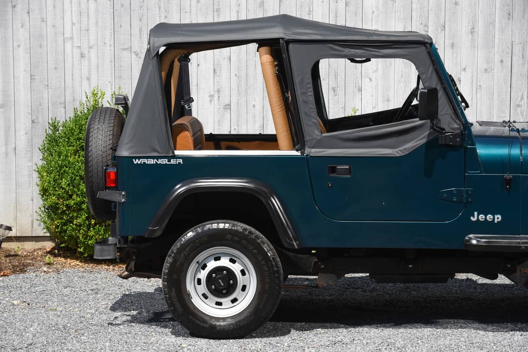 1995 Jeep Wrangler Rio Grande — photo 25