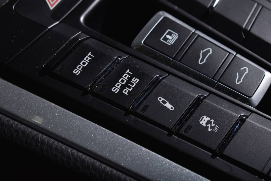 2016 Porsche 911 Carrera GTS — photo 25