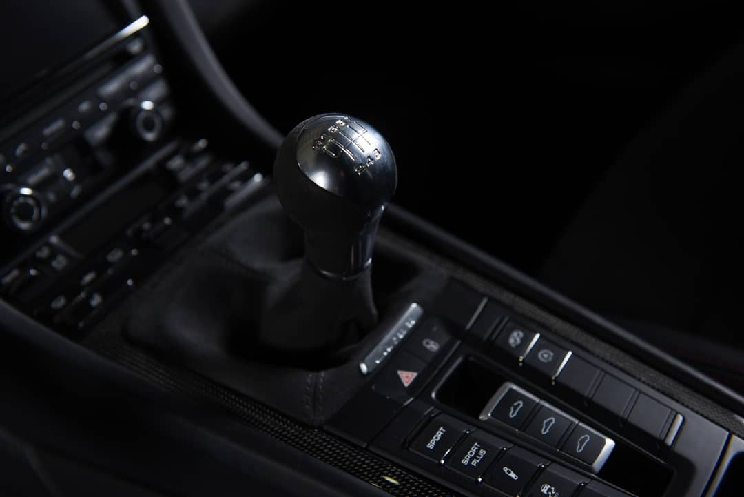 2015 Porsche 911 Carrera GTS — photo 24