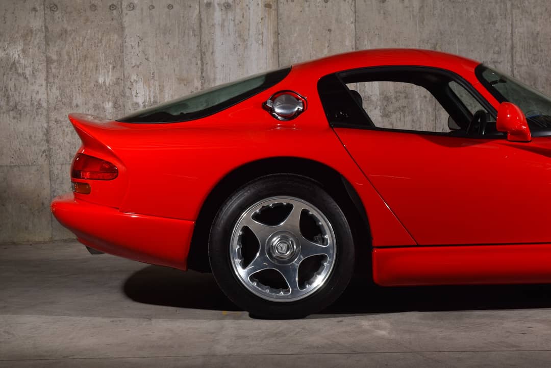 1997 Dodge Viper GTS — photo 11