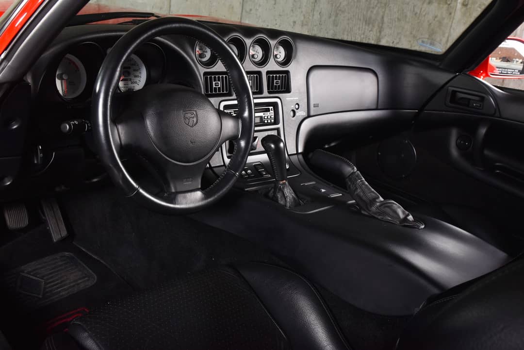1997 Dodge Viper GTS — photo 21