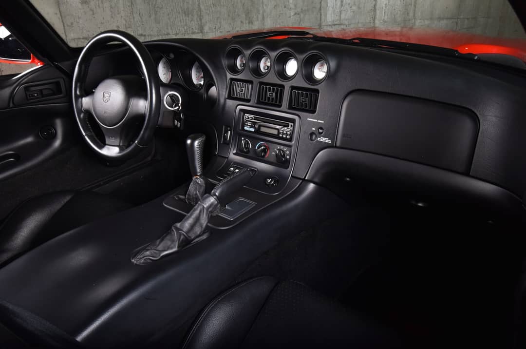 1997 Dodge Viper GTS — photo 25