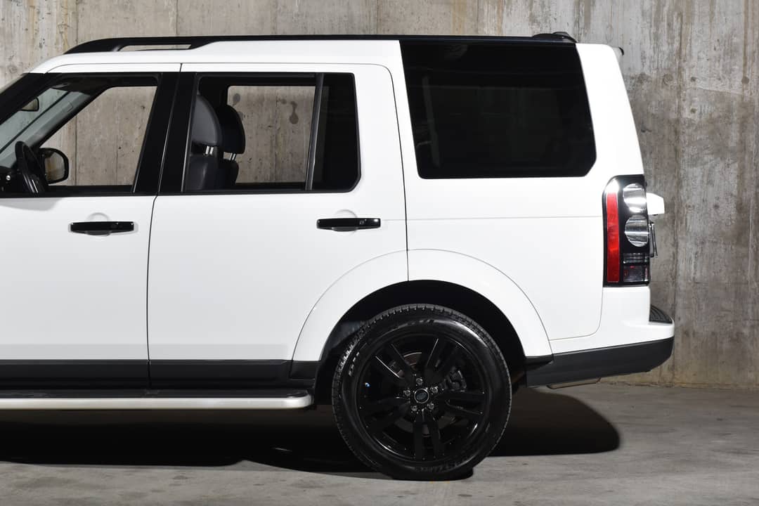 2016 Land Rover LR4 HSE — photo 14