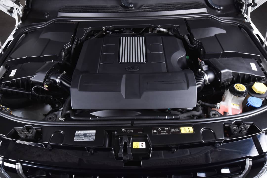 2016 Land Rover LR4 HSE — photo 22