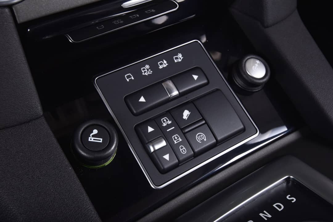 2016 Land Rover LR4 HSE — photo 31