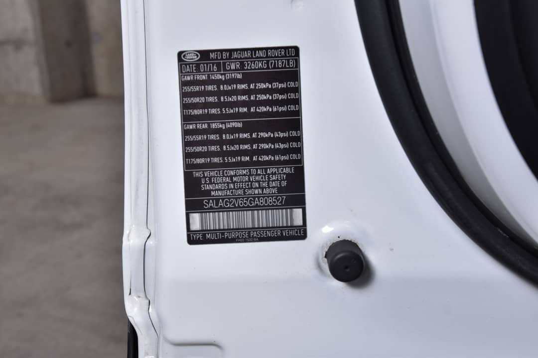 2016 Land Rover LR4 HSE — photo 35