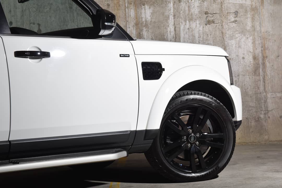 2016 Land Rover LR4 HSE — photo 9