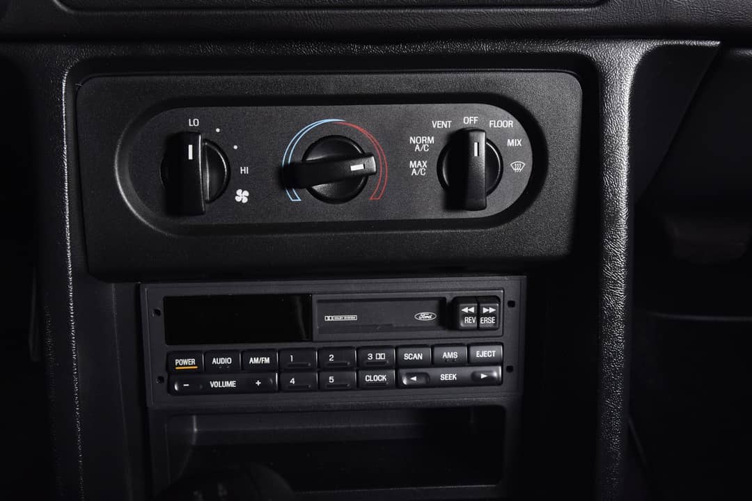 1993 Ford Mustang LX 5.0 — photo 24