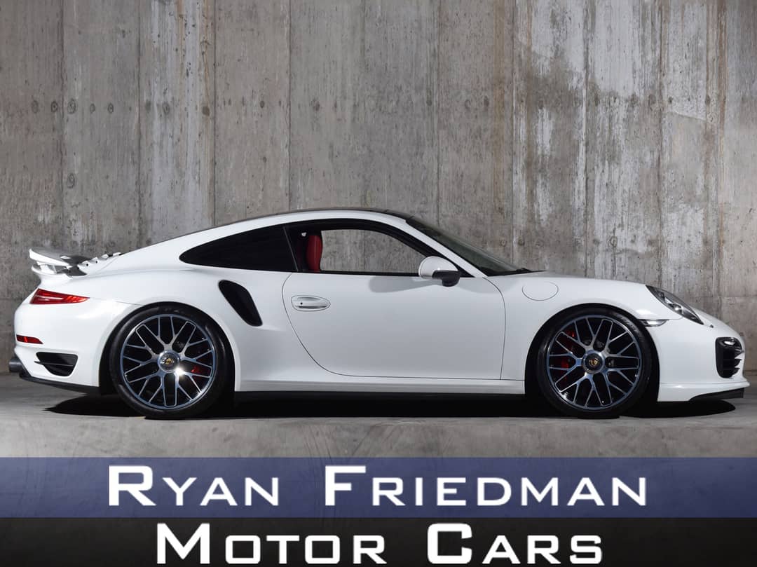 2015 Porsche 911 Turbo S — photo 1