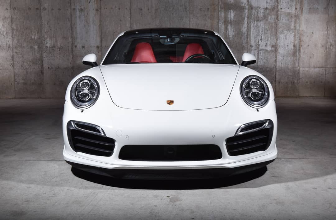 2015 Porsche 911 Turbo S — photo 14