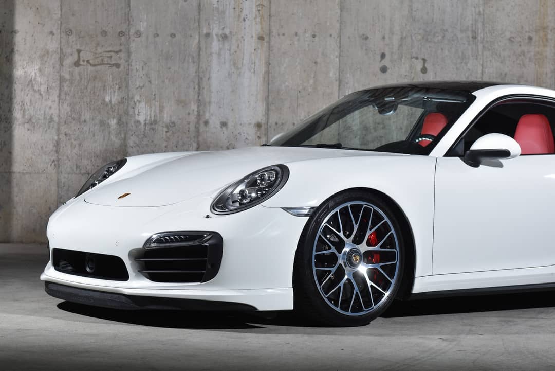 2015 Porsche 911 Turbo S — photo 16