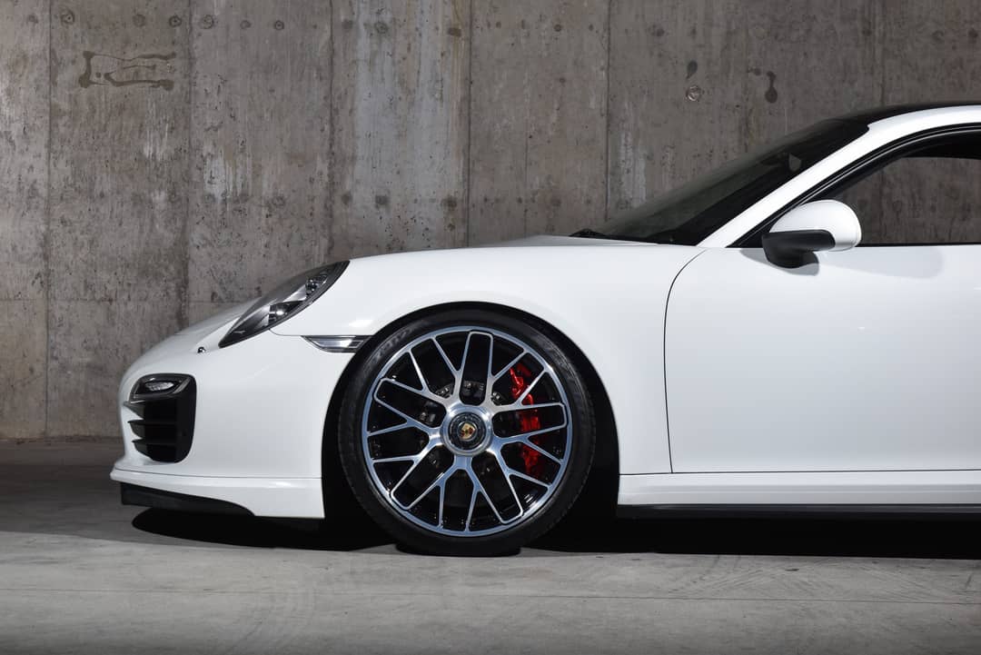 2015 Porsche 911 Turbo S — photo 17