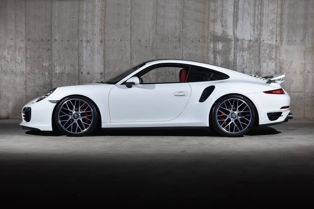 2015 Porsche 911 Turbo S — photo 18