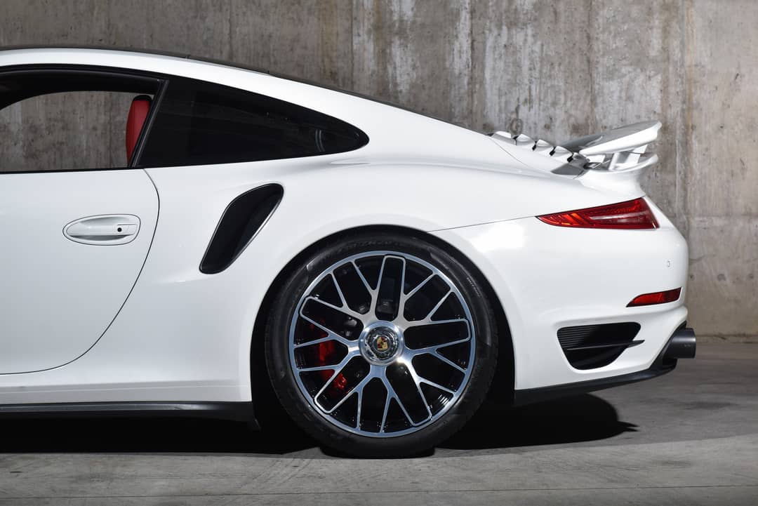 2015 Porsche 911 Turbo S — photo 19