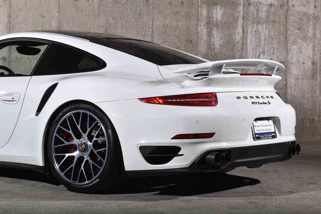 2015 Porsche 911 Turbo S — photo 20