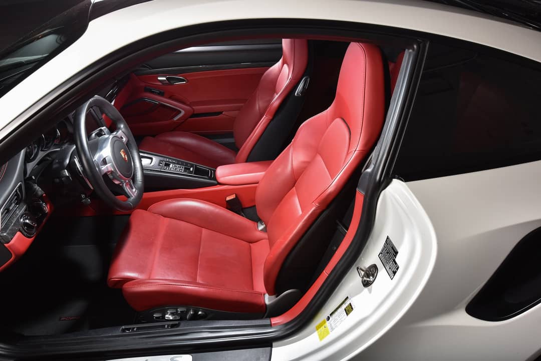 2015 Porsche 911 Turbo S — photo 27