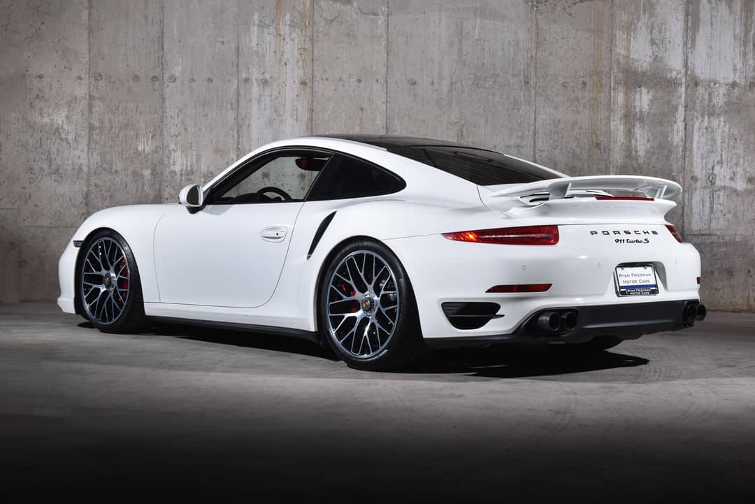 2015 Porsche 911 Turbo S — photo 4