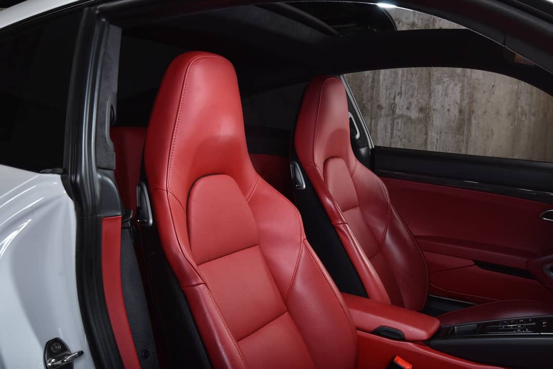 2015 Porsche 911 Turbo S — photo 33