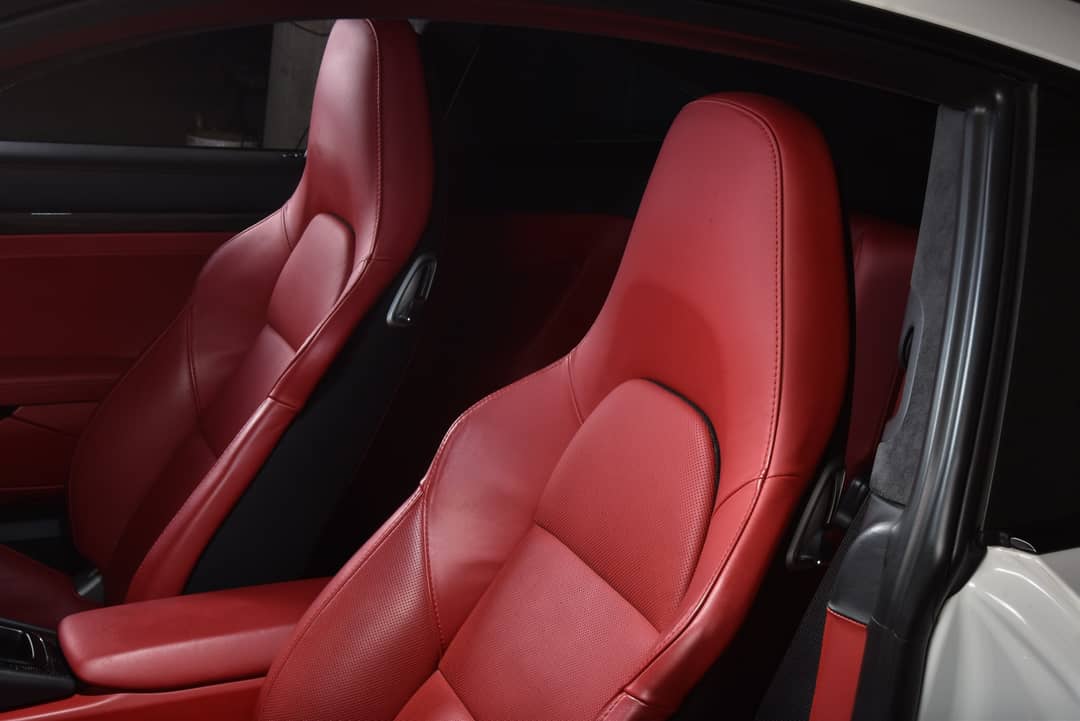 2015 Porsche 911 Turbo S — photo 37