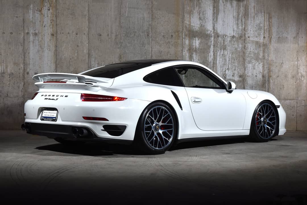 2015 Porsche 911 Turbo S — photo 5