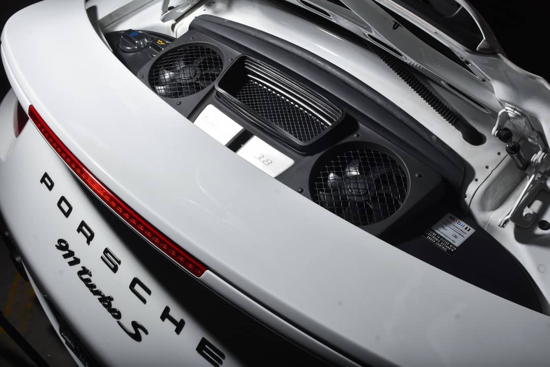 2015 Porsche 911 Turbo S — photo 42