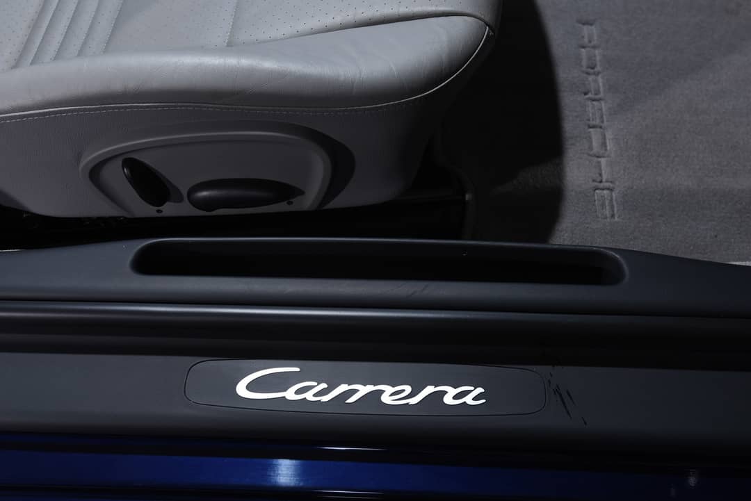 2002 Porsche 911 Carrera — photo 21