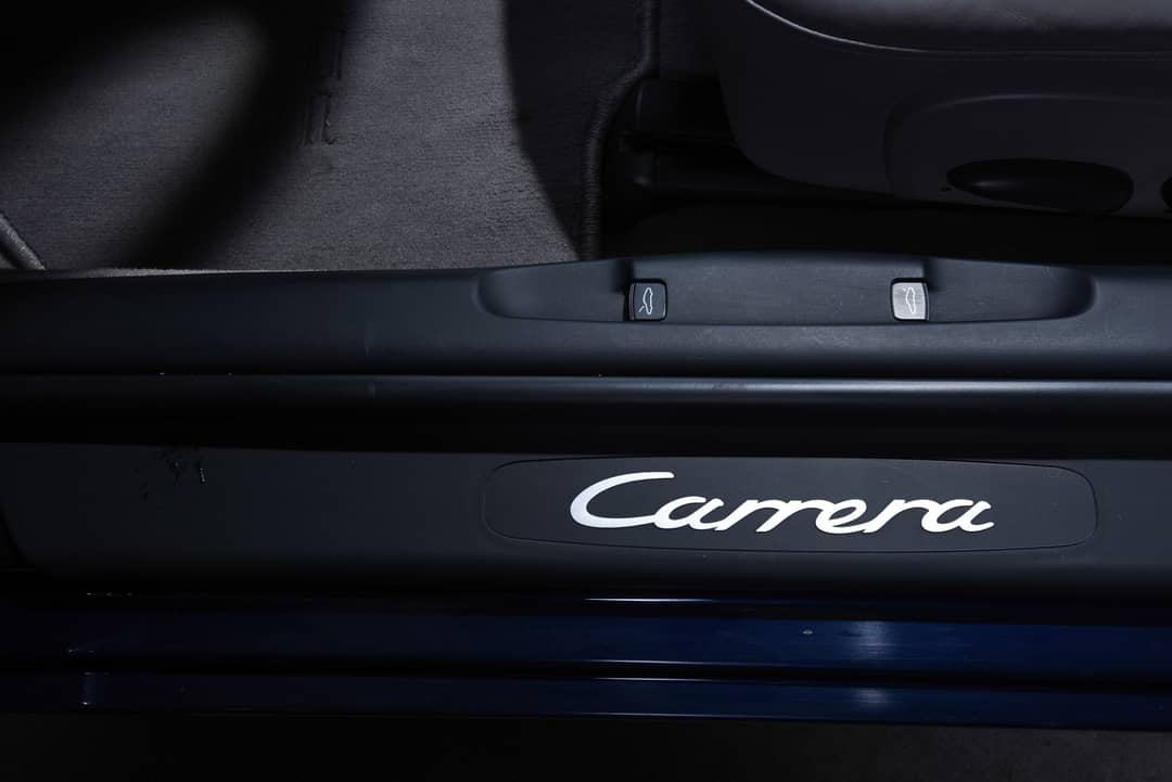 2002 Porsche 911 Carrera — photo 24