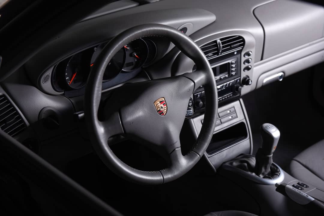 2002 Porsche 911 Carrera — photo 26