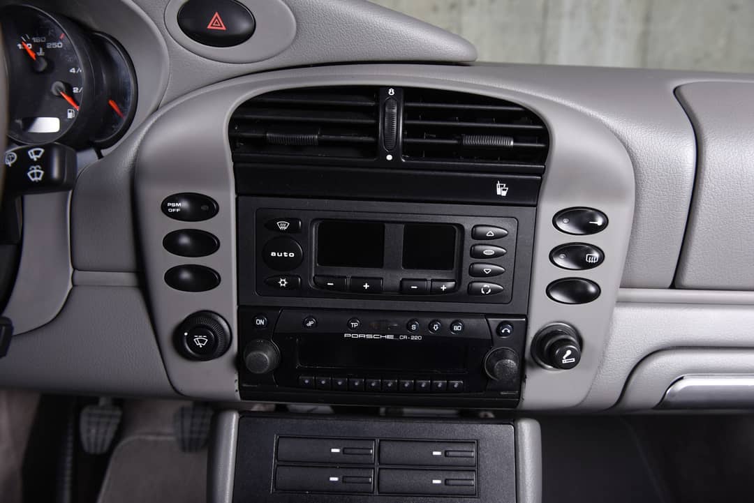 2002 Porsche 911 Carrera — photo 30